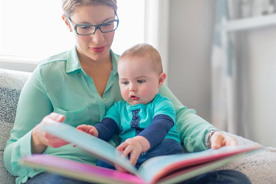 Çocukların küçük yaşta okuma alışkanlığı elde etmesinde ailelerin büyük payı var. 
