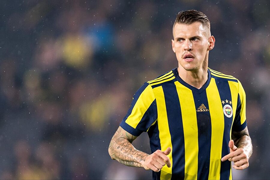 Martin Skrtel'in İngiltere'ye dönme konusunda istekli olduğu belirtildi.