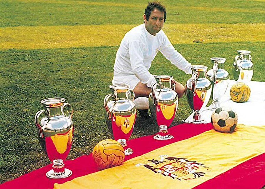 İspanyol futbolcu 1971 yılında emekliye ayrıldı. 