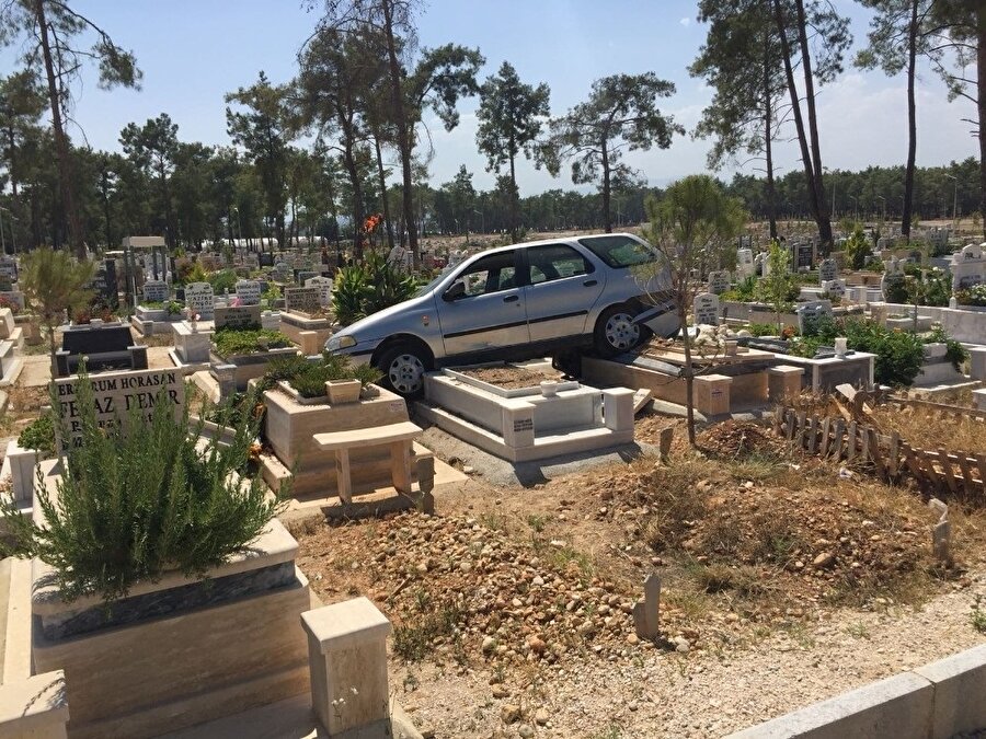 Mezar yakınlarının şok yaşamaması için mezarlar yaptırılacak