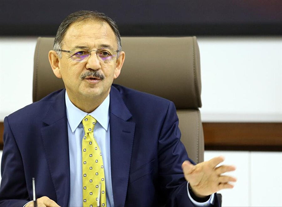Çevre ve Şehircilik Bakanı Mehmet Özhaseki