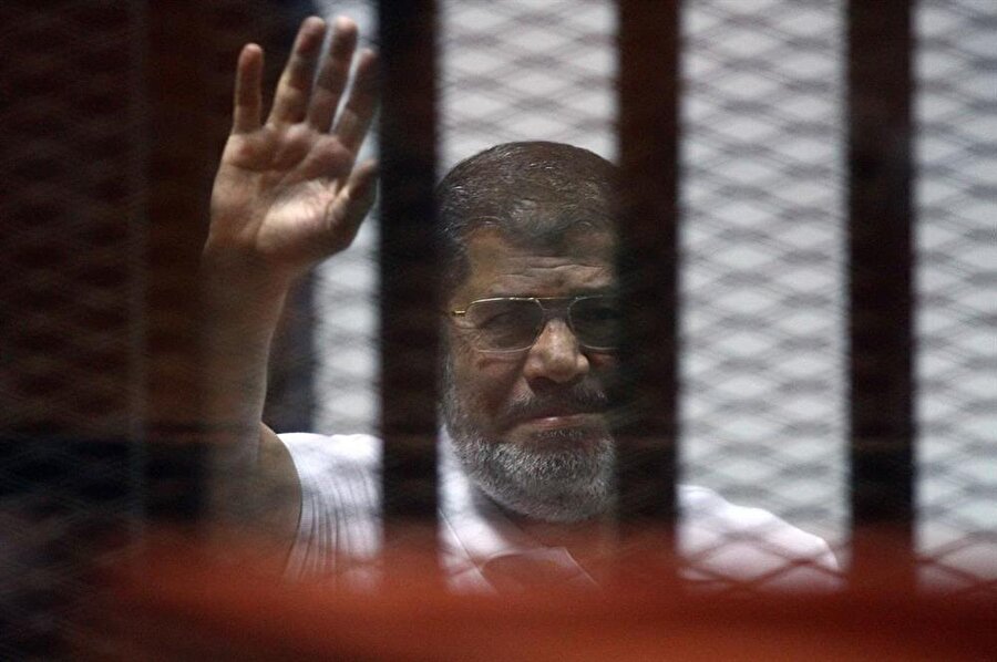Hâlâ hapiste olan Muhammed Mursi, özgür biçimde seçilen ilk cumhurbaşkanıydı.