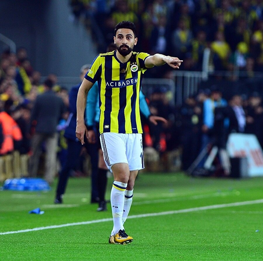 Mehmet Ekici, Fenerbahçe'ye transfer olabilmek için aylarca futboldan uzak kaldı.