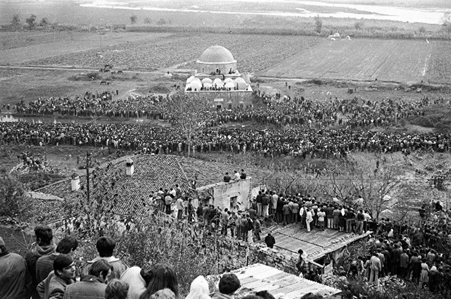 Kurşunlu Cami, 1991 yılında, binlerce Müslüman'ın katıldığı cuma namazıyla birlikte yeniden ibadete açıldı.