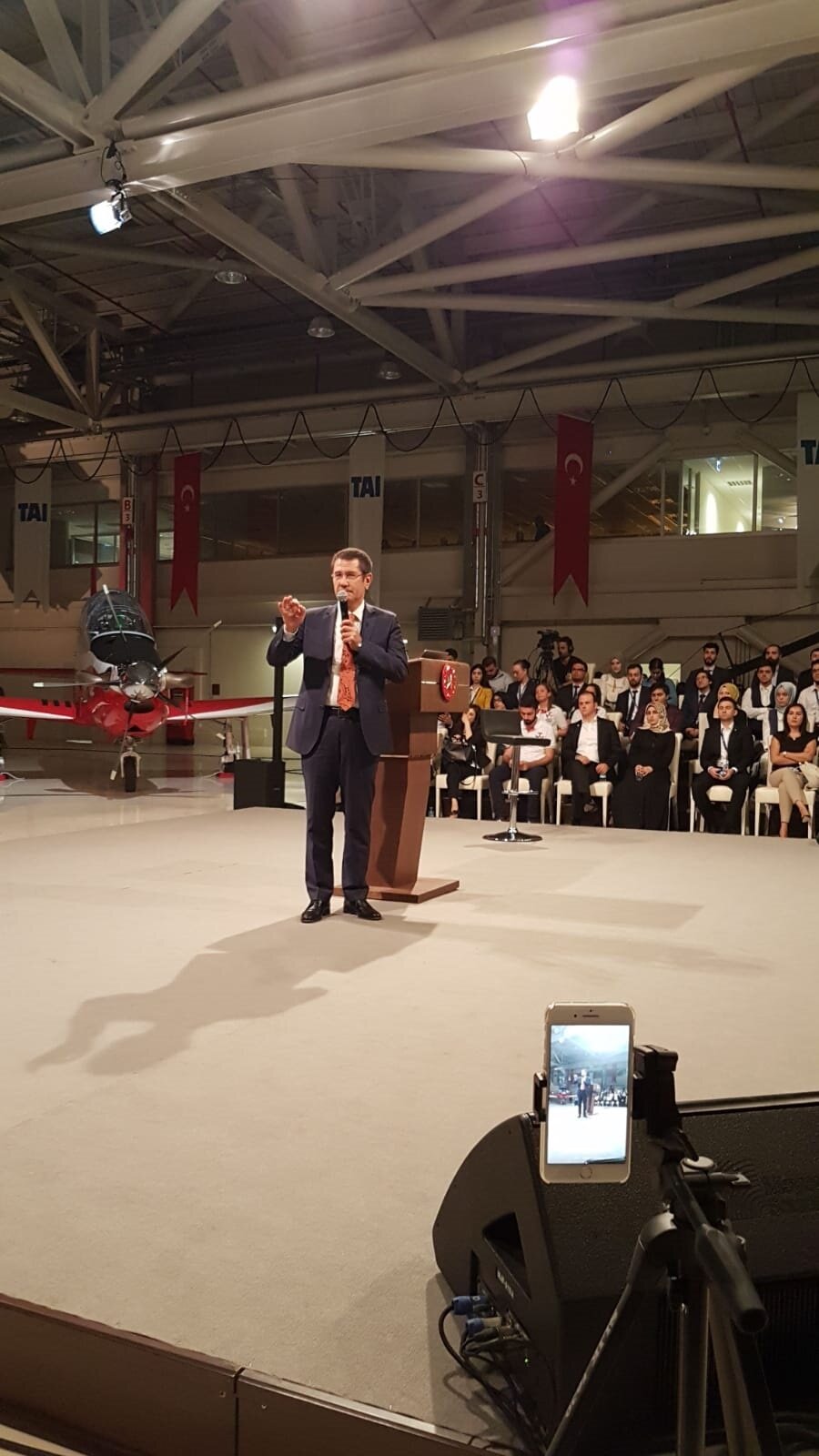 Savunma Bakanı Nurettin Canikli de programda bir konuşma yaptı.
