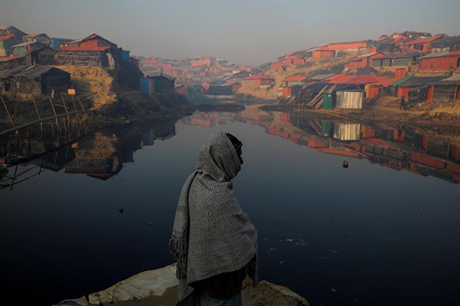 Son bir yılda yaklaşık 700 bin Arakanlı Müslüman da yaşadıkları yerleri terk etmek zorunda kaldı. (Marko Djurica / Reuters)