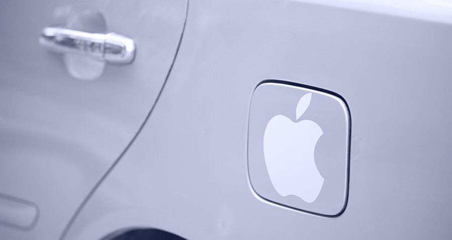 Apple'ın herhangi bir sürücüsüz otomobili piyasaya sürüp sürmeyeceği belli değil. Ancak söylentiler ve şirkete yakın kaynaklardan ortaya çıkan bilgilere göre bu araçlar için çeşitli bileşenler üreteceği kesin.
