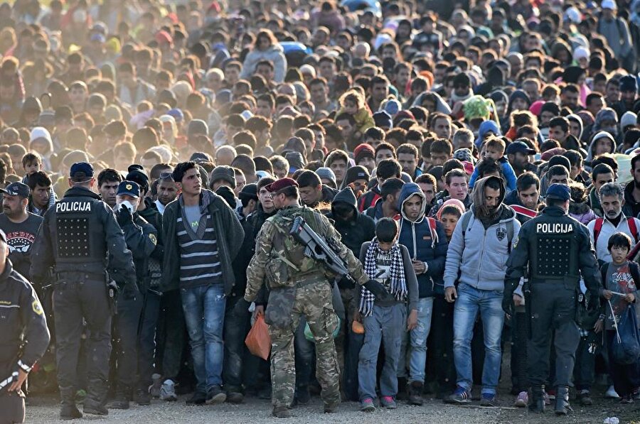 Suriye'deki çatışmalar, bu ülkeden Avrupa'ya ciddi bir mülteci akınına sebep oldu.