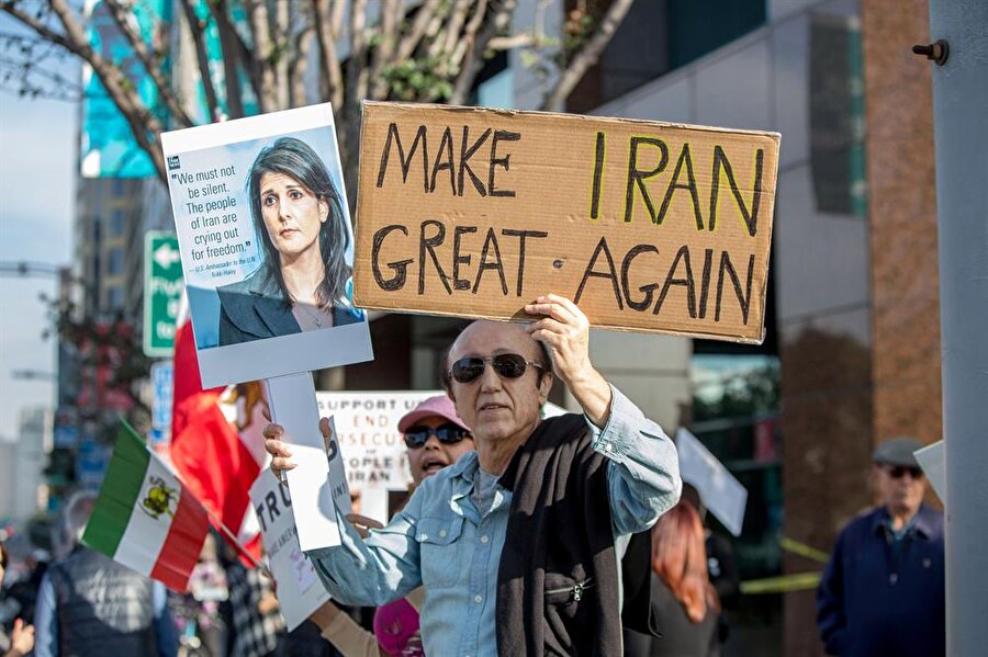 İran dışında yaşayan rejim karşıtları, zaman zaman ABD ile aynı çizgide yer alıyor. 