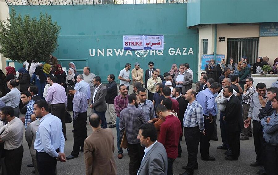 UNRWA'ya kayıtlı Filistinli mültecilerin yaklaşık üçte biri Gazze'de bulunuyor.