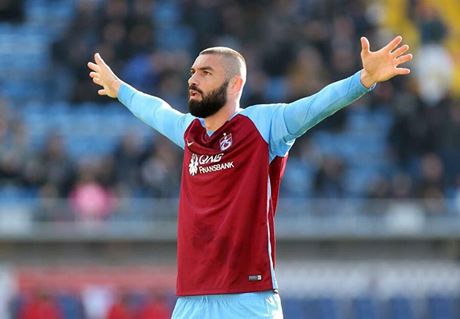 Bu sezon Trabzonspor ile 25 maça çıkan Burak Yılmaz 23 gol atıp 4 asist yaptı.