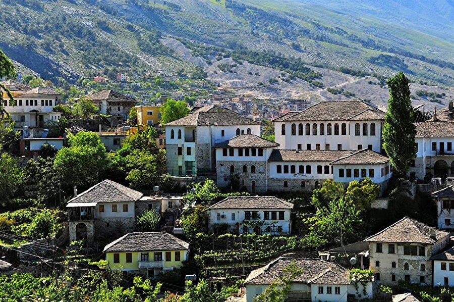 Ergiri, Osmanlı mimarisinin birebir korunduğu nadir örneklerden biri. Şehir, UNESCO Dünya Kültür Mirası listesinde bulunuyor.