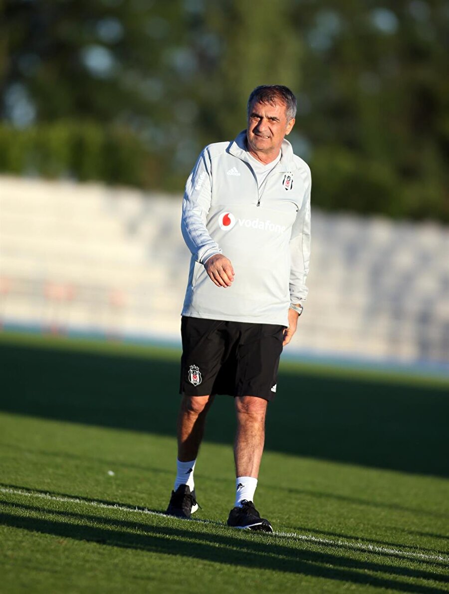 Şenol Güneş kadın sporcunun tesislerden ayrılmasını istedi.