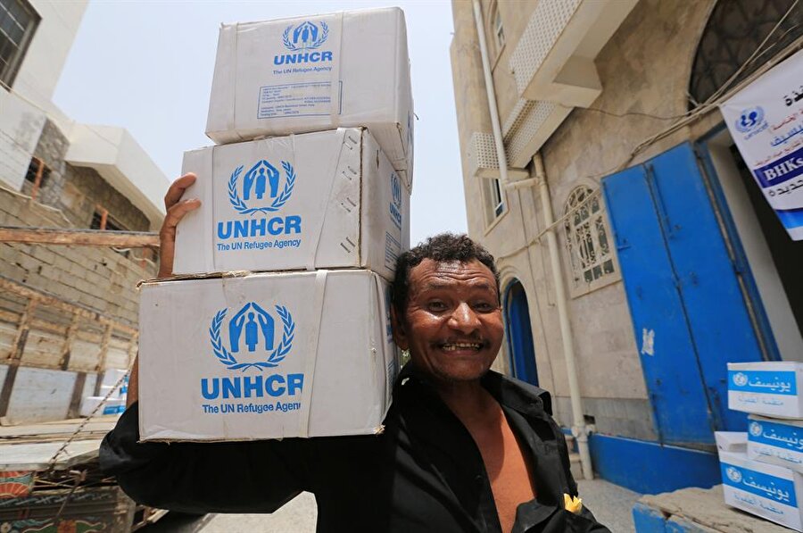 Şehirde insani yardım ulaştırılan Yemenli sayısı 80 bine ulaştı. (Abduljabbar Zeyad / AA)