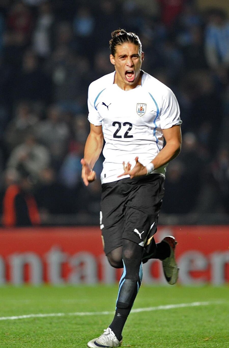 Caceres geçtğimiz sezon Lazio formasıyla çıktığı 25 maçta 4 gol atıp 1 asist yaptı.