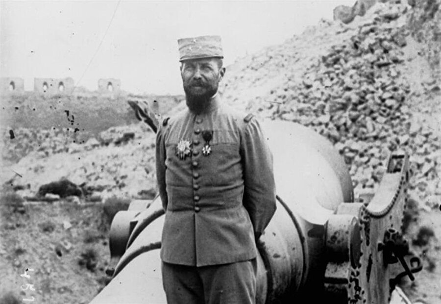 Fransa'nın Suriye Yüksek Komiseri General Henri Gouraud.