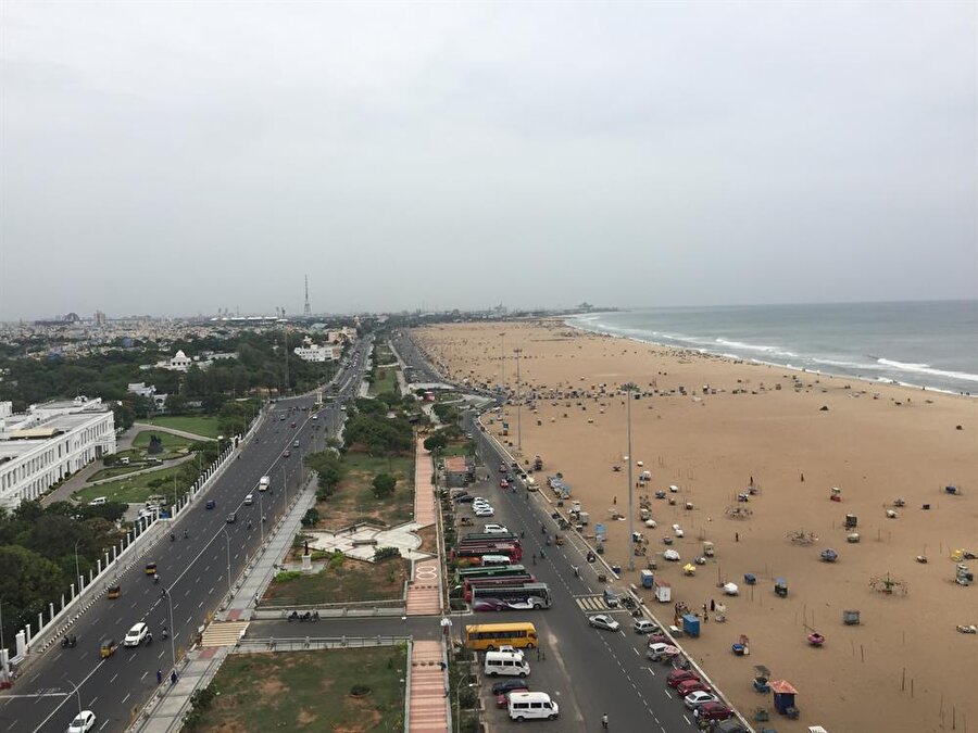 Madras Fener Kulesi'nden Marina Sahili'nin görünümü. (Fotoğraf: Ahmet Sücüllülü)