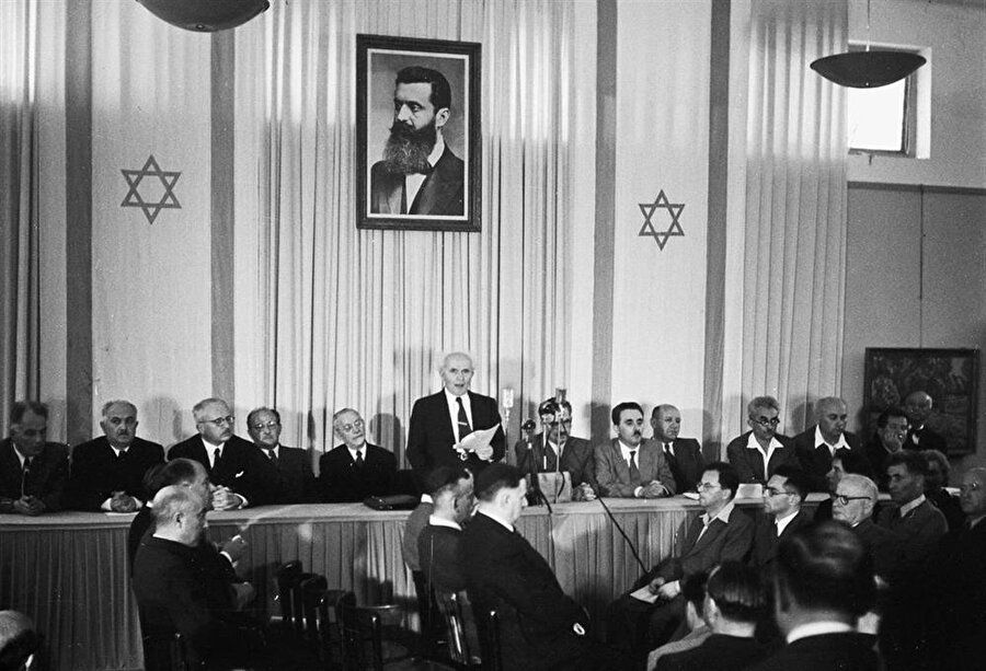 İsrail'in kuruluşu, 14 Mayıs 1948'de David Ben Gurion tarafından okunan bildirgeyle resmen ilân edilmişti.