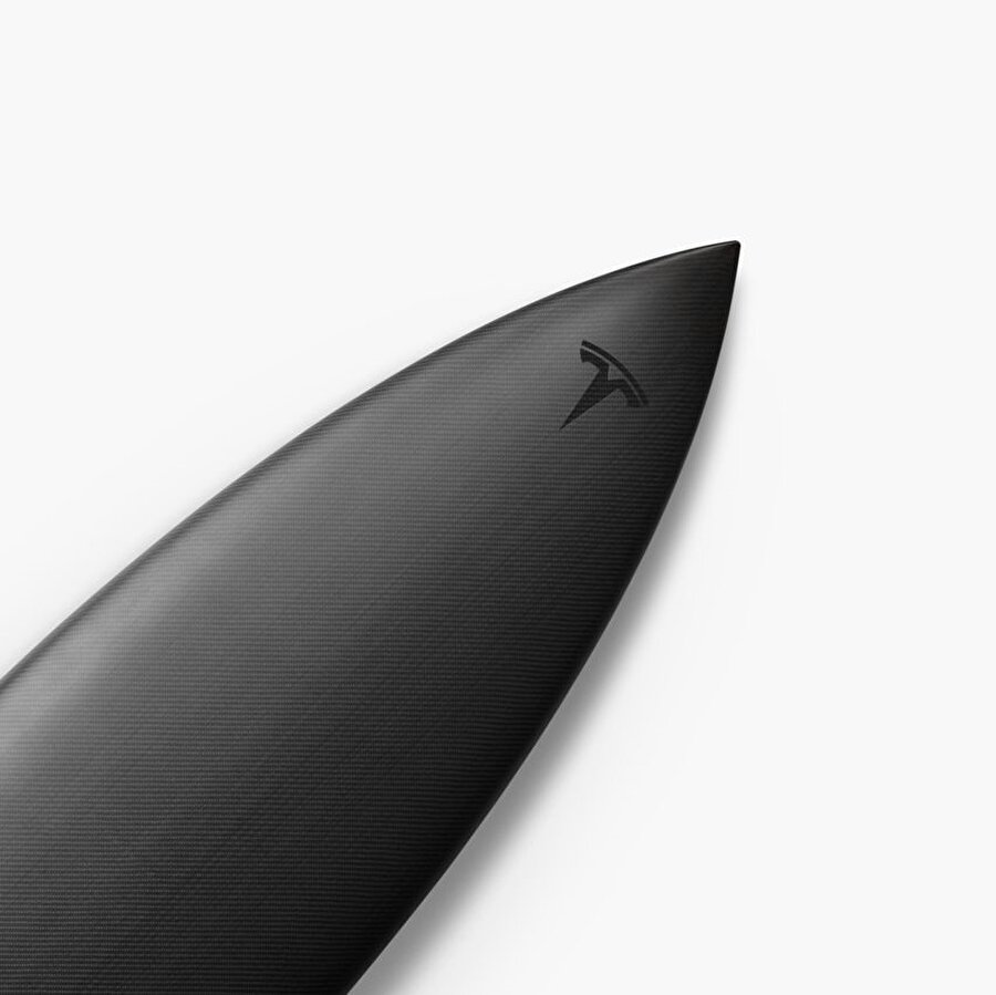 Tesla'nın satış sayfasında paylaştığı sörf tahtası fotoğraflarından biri. 