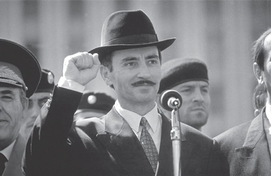 Çeçenistan bağımsızlık hareketinin lideri, Çeçenistan cumhurbaşkanlığı yapmış olan Cahar Dudayev.