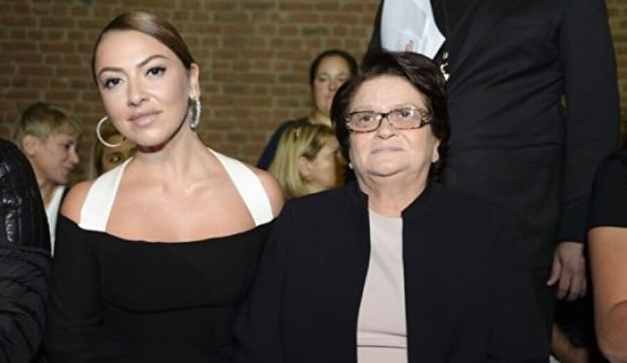 Hadise ve annesi Gülnihal Açıkgöz