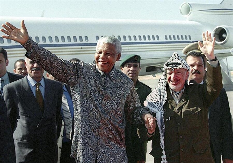 19 Ekim 1999'da Gazze'de Yaser Arafat'ı ziyaret eden Nelson Mandela'nın uçağı da Gazze Havaalanı'na inmişti.