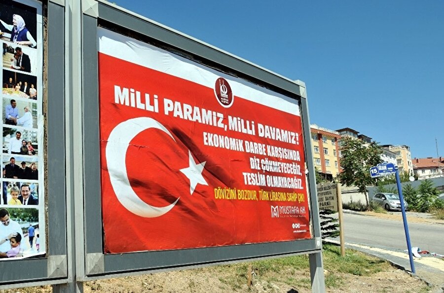 Keçiören Türk bayrağı görselli “milli paramız milli davamız” yazılı billboardlarla donatıldı.