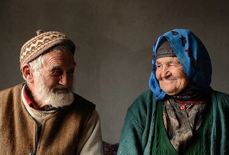 Yaşlıları bayramda misafirliğe çağır