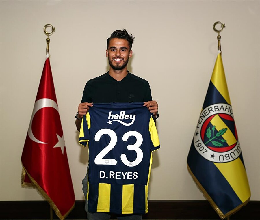 Diego Reyes, Fenerbahçe'de 23 numaralı formayı giyecek.
