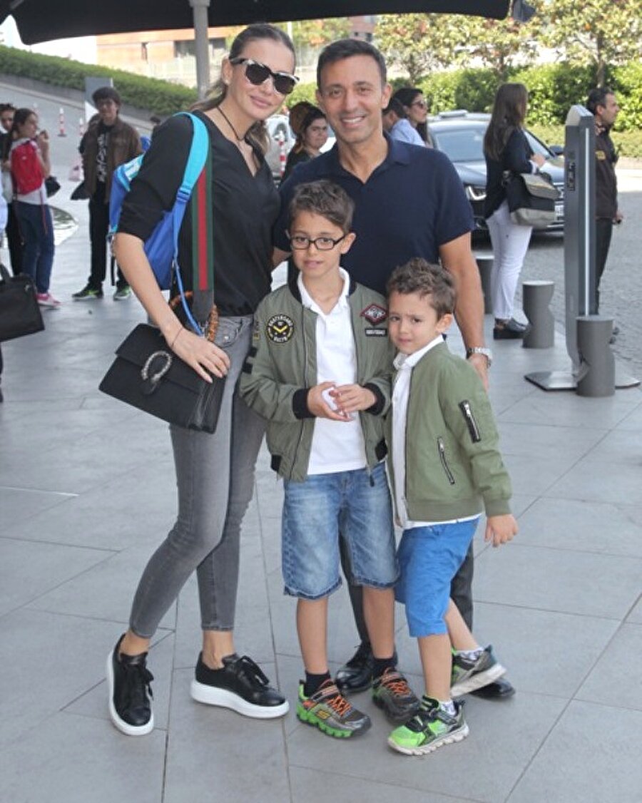 Mustafa Sandal, Emina Jahovic ve oğulları