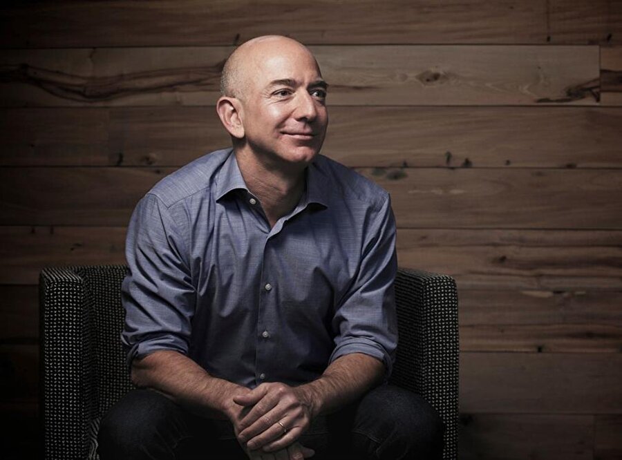Jeff Bezos, 4 milyon 474 bin 885 dolar saatlik geliriyle açık ara lider konumda. 