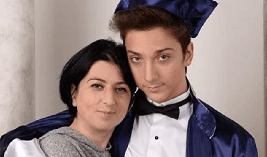 Alperen Khamis ve annesi Nilgün Aksu