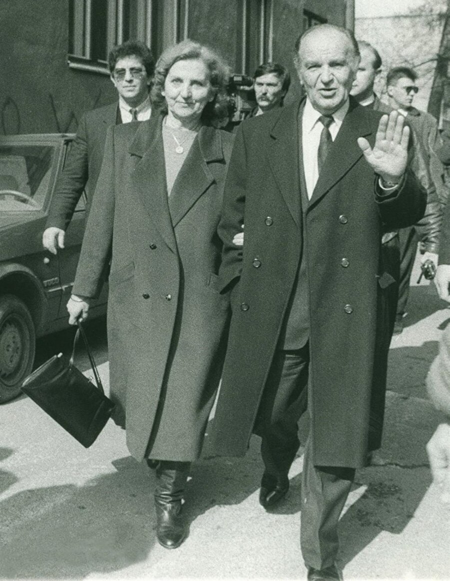 Halida İzetbegoviç, Aliya'nın yaşadığı tüm zorluklarda yanında olan isimlerden biriydi.