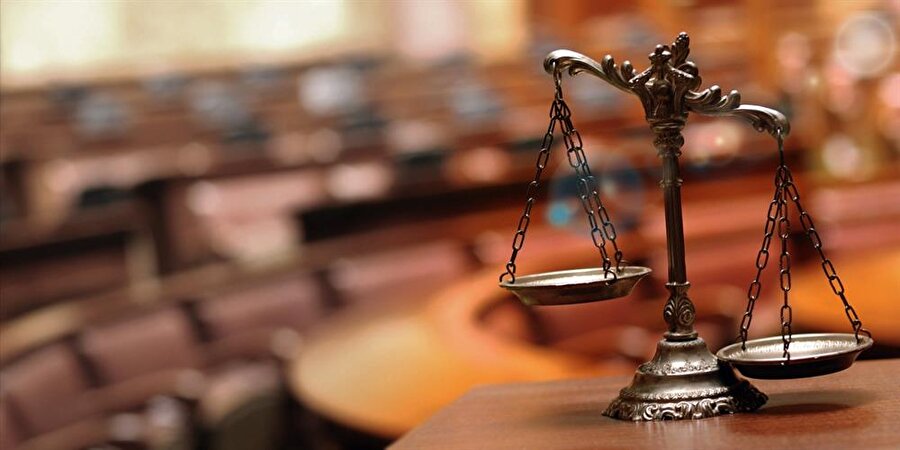 Hukuk fakültesinin 4 yıldan 5 yıla çıkartılması için Yargıtay Başkanı Cirit talepte bulundu.
