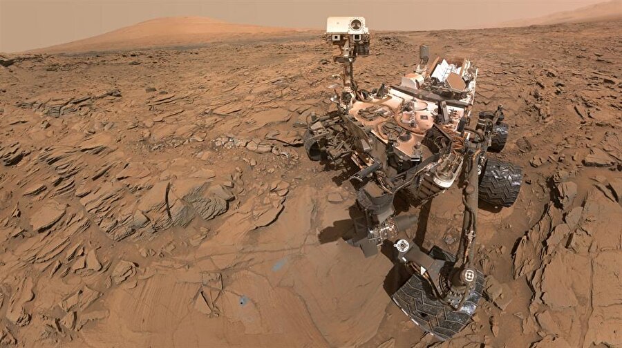 İngilizce 'merak' anlamına gelen Curiosity, birçok uzay tutkunu tarafından son yılların en yetenekli keşif aracı olarak yorumlanıyor. 