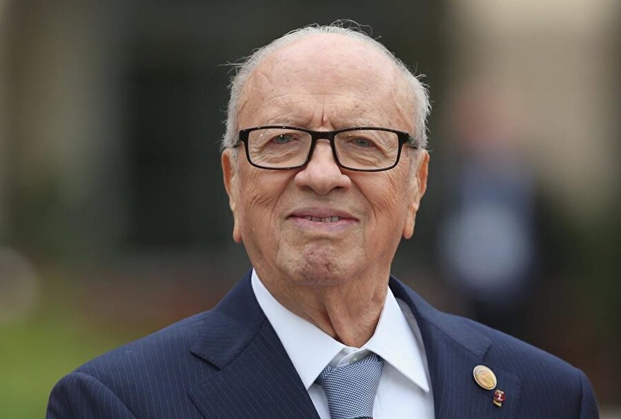 Cumhurbaşkanı es-Sebsî, 92 yaşında.