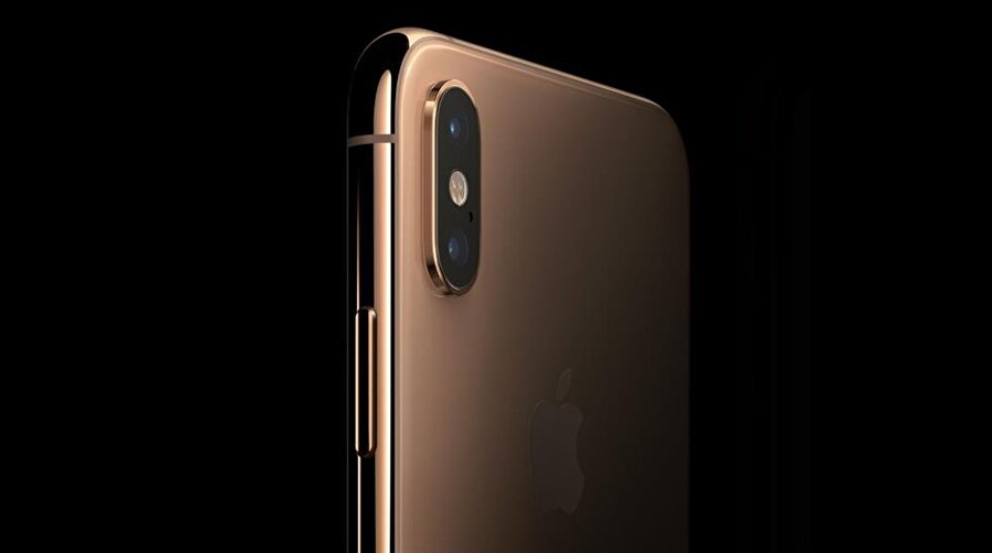 iPhone XS ve iPhone XS Max'te 12 MP'lik çift arka kamera yer alıyor. 