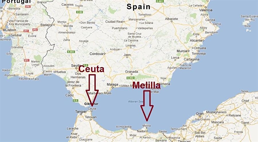  İspanya, Fas toprakları üzerinde bulunan Ceuta ve Melilla kentlerini egemenliği altında tutuyor.