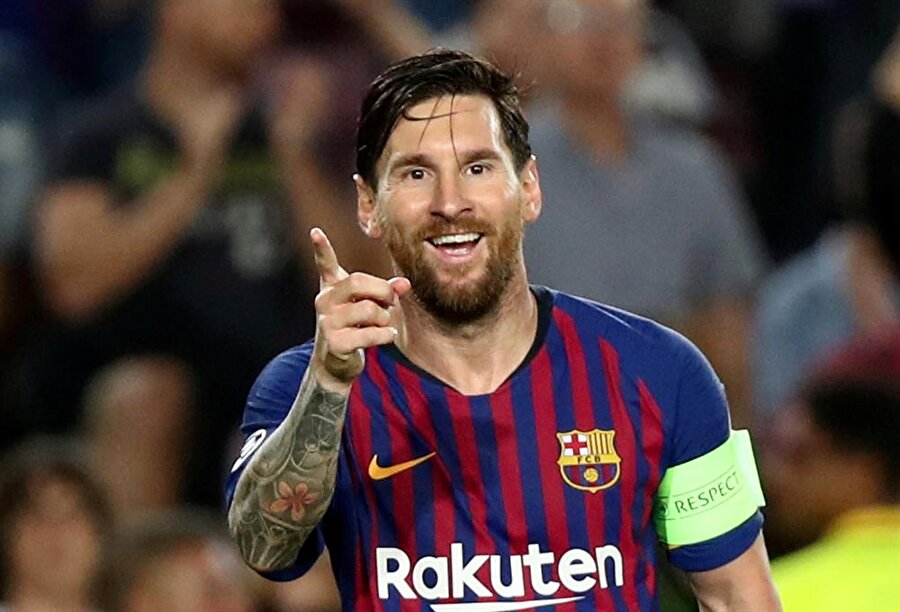 Lionel Messi, PSV karşısında hat-trick yapmış ve Şampiyonlar Ligi tarihinde 8. kez hat-trick yapan ilk futbolcu olarak tarihe geçmişti.