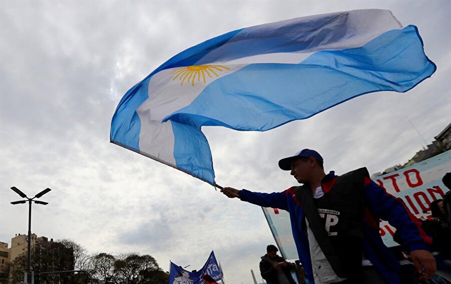 Arjantin'de yaşanan ekonomik sıkıntılar halkın protesto gösterileri düzenlemesine neden oluyor. 