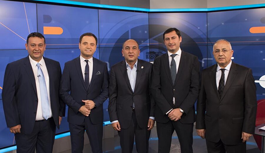 Fenerbahçe Başkanvekili Semih Özsoy'un basın mensuplarına karşı sıcak tutumu dikkat çekiciydi.