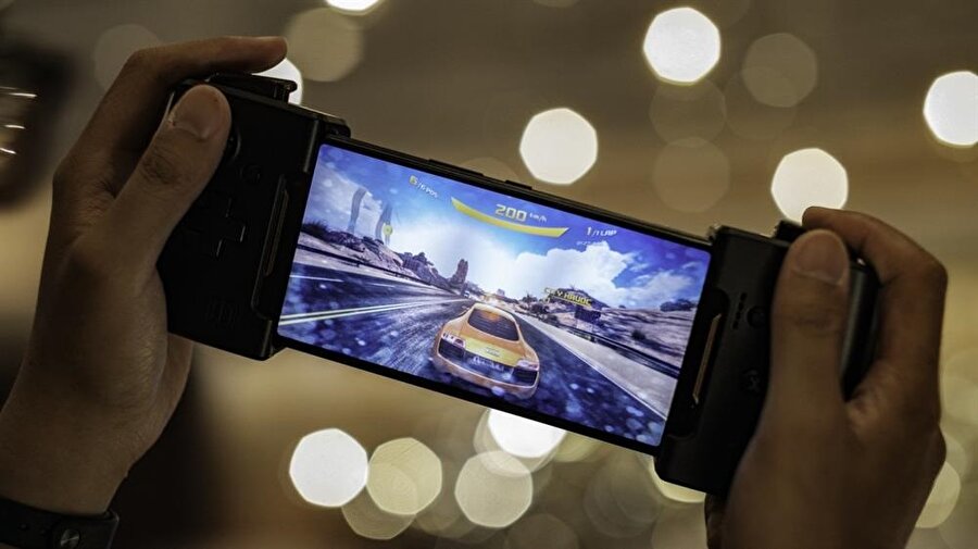ASUS Rog Phone, birçok farklı açıdan kusursuz 'oyun deneyimi' sunmayı başarıyor. 