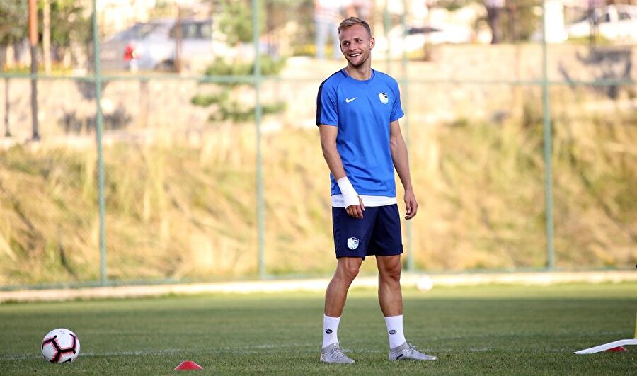 Lennart Thy, BB Erzurumspor formasıyla çıktığı idmanlardaki keyifli görüntüsüyle dikkati çekiyor.
