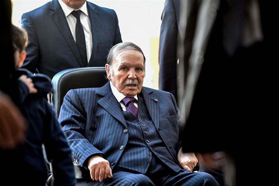 Cezayir'in en uzun süreli cumhurbaşkanı unvanına sahip olan Abdulaziz Buteflika 1999'dan bu yana ülkenin başında.