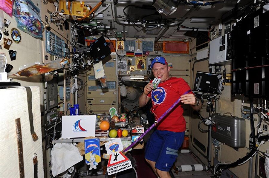 NASA'nın en sıra dışı üyelerinden Oleg Artemyev, sıra dışı fotoğraflarıyla da ilgi çekmeyi başarıyor.