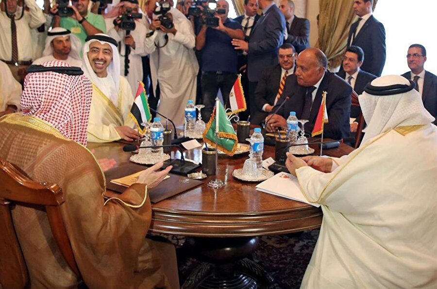 Suudi Arabistan, Mısır, Birleşik Arap Emirlikleri ve Bahreyn, Katar'a uygulanan ablukayı birlikte başlatmıştı.