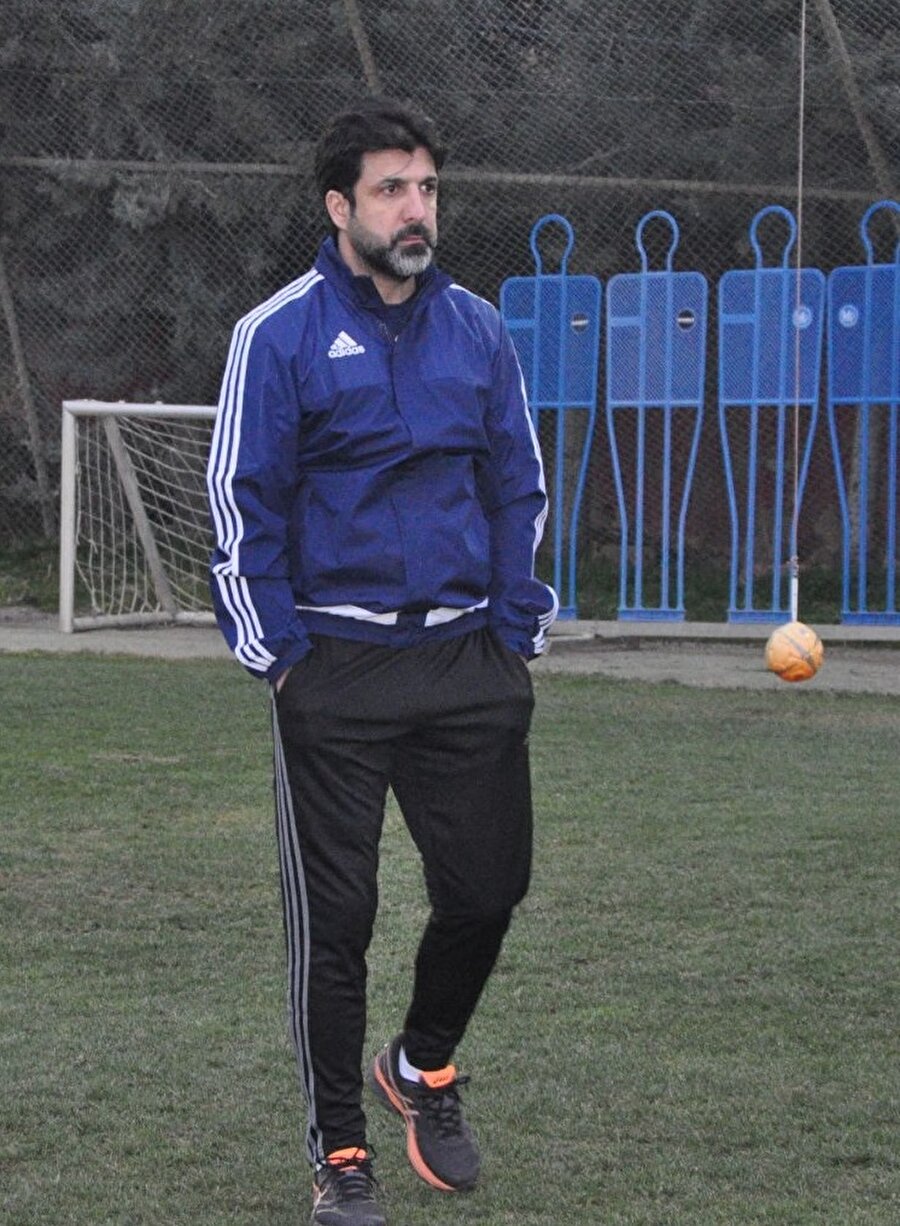Beşiktaş'ın efsane futbolcularından Oktay Derelioğlu geçtiğimiz sezon kısa bir süre Gaziantepspor'da teknik adamlık yaptı.