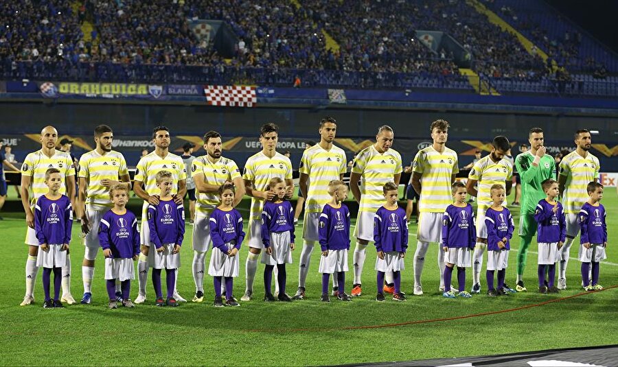 Temsilcimiz Fenerbahçe, Avrupa Ligi'nin ilk haftasında Zagreb deplasmanında seremonide böyle görüntülendi. 