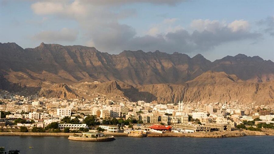 Tüm Ortadoğu'nun en güzel ülkelerinden biri olan Yemen, savaşın bitmesini ve yeniden esenliğe çıkmayı bekliyor.