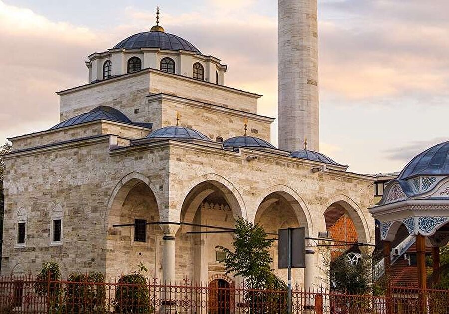 Sırp bölgesinde yer alan az sayıda camilerimizden, Ferhad Paşa Camii